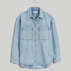 Madewell Denim Oversized Button Up Shirt in Derussey Wash Size Medium